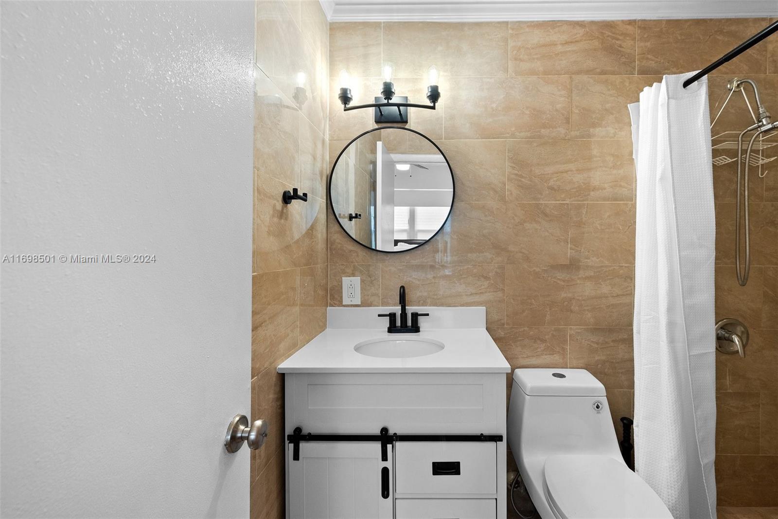 WINDSOR PLAZA CONDO - Residential Lease