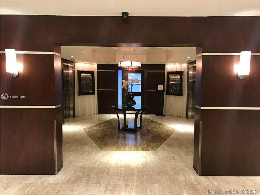 Large Penthouse unit with breathtaking city and water views. On one of the best locations on Brickell and Biscayne Bay. Large and spacious bedrooms.  Beautiful pool and common areas. Valet parking and new gym.
Country club like pool and outdoor dining areas.
Park like waterfront walking trail close to downtown, the Grove, Coral Gables, Mercy Hospitable, and University of Miami.