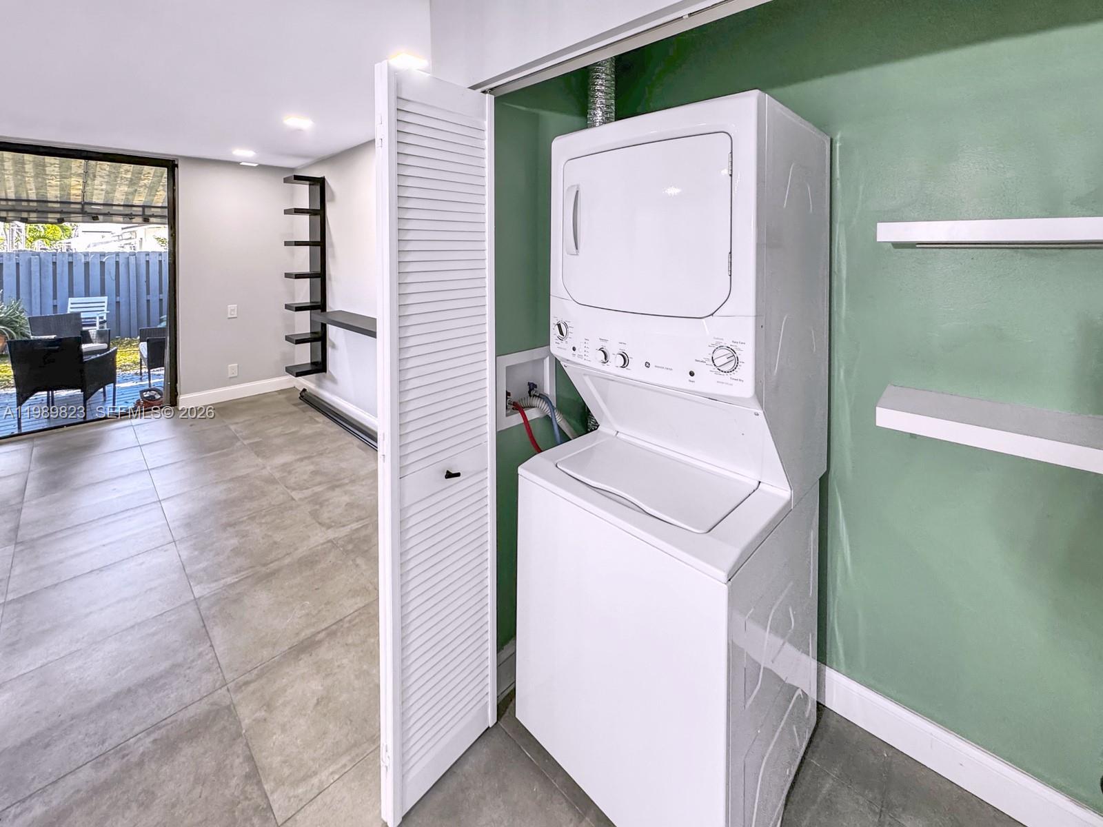 SOUTHPORT TOWNHOMES - Residential