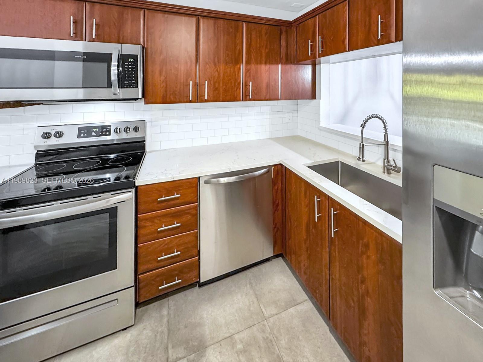 SOUTHPORT TOWNHOMES - Residential