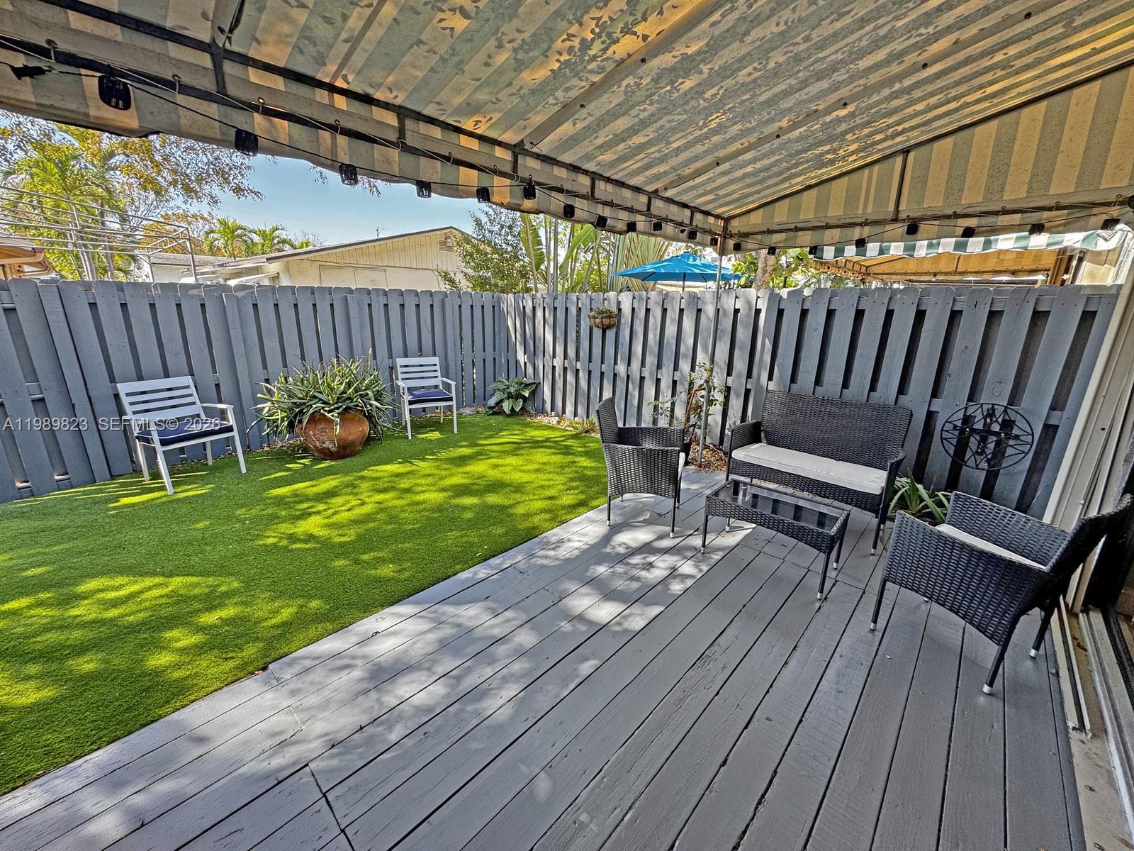 SOUTHPORT TOWNHOMES - Residential