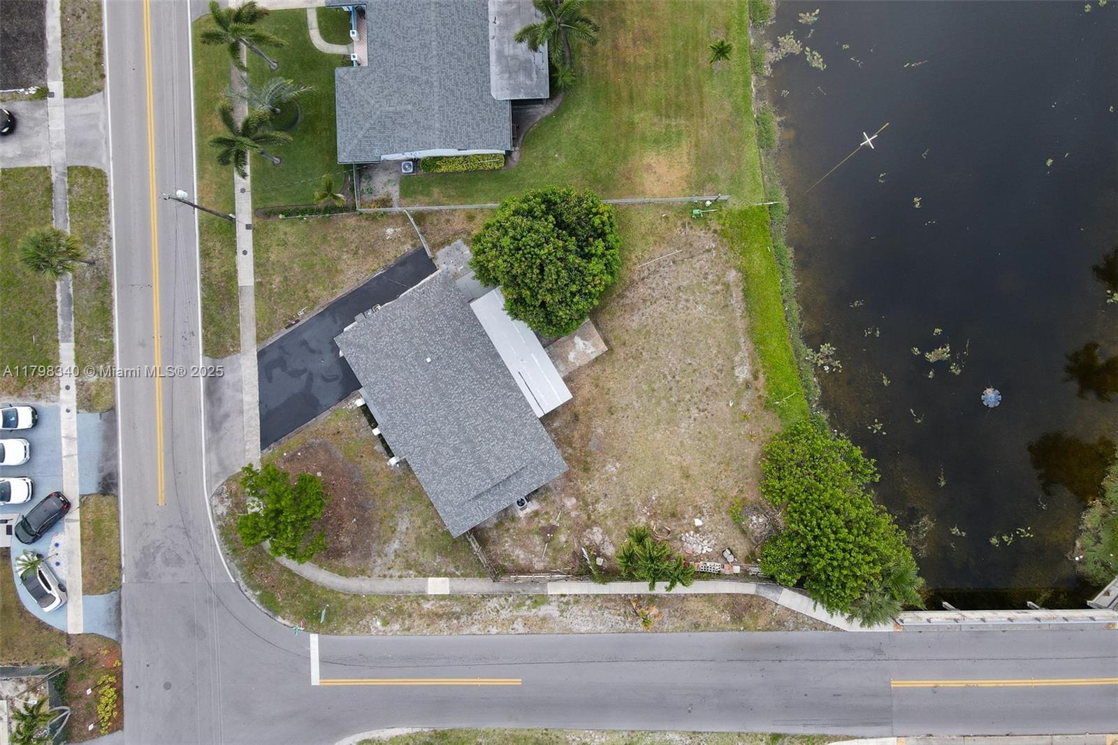 LAUDERDALE LAKES EAST GAT - Residential