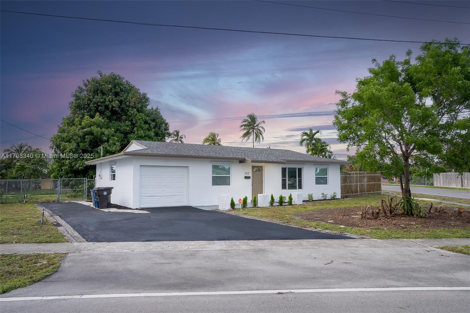 3531 Nw 26th St, Lauderdale Lakes, Broward County, Florida - 4 Bedrooms  
2 Bathrooms - 