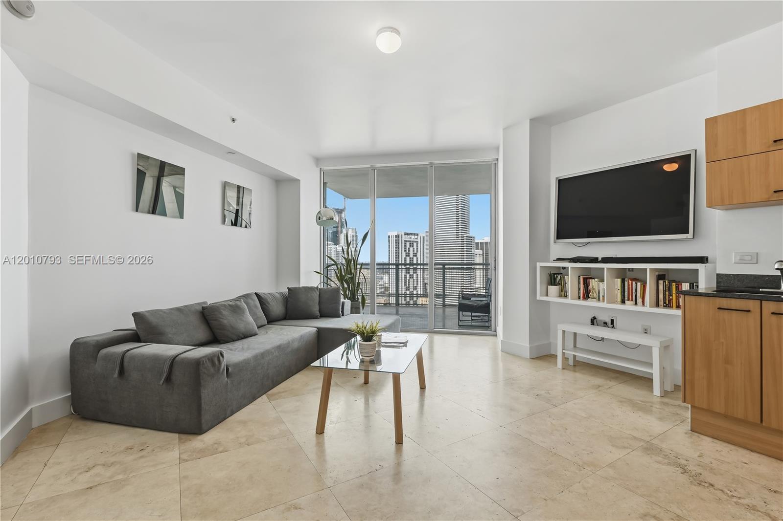 WIND CONDO - Residential
