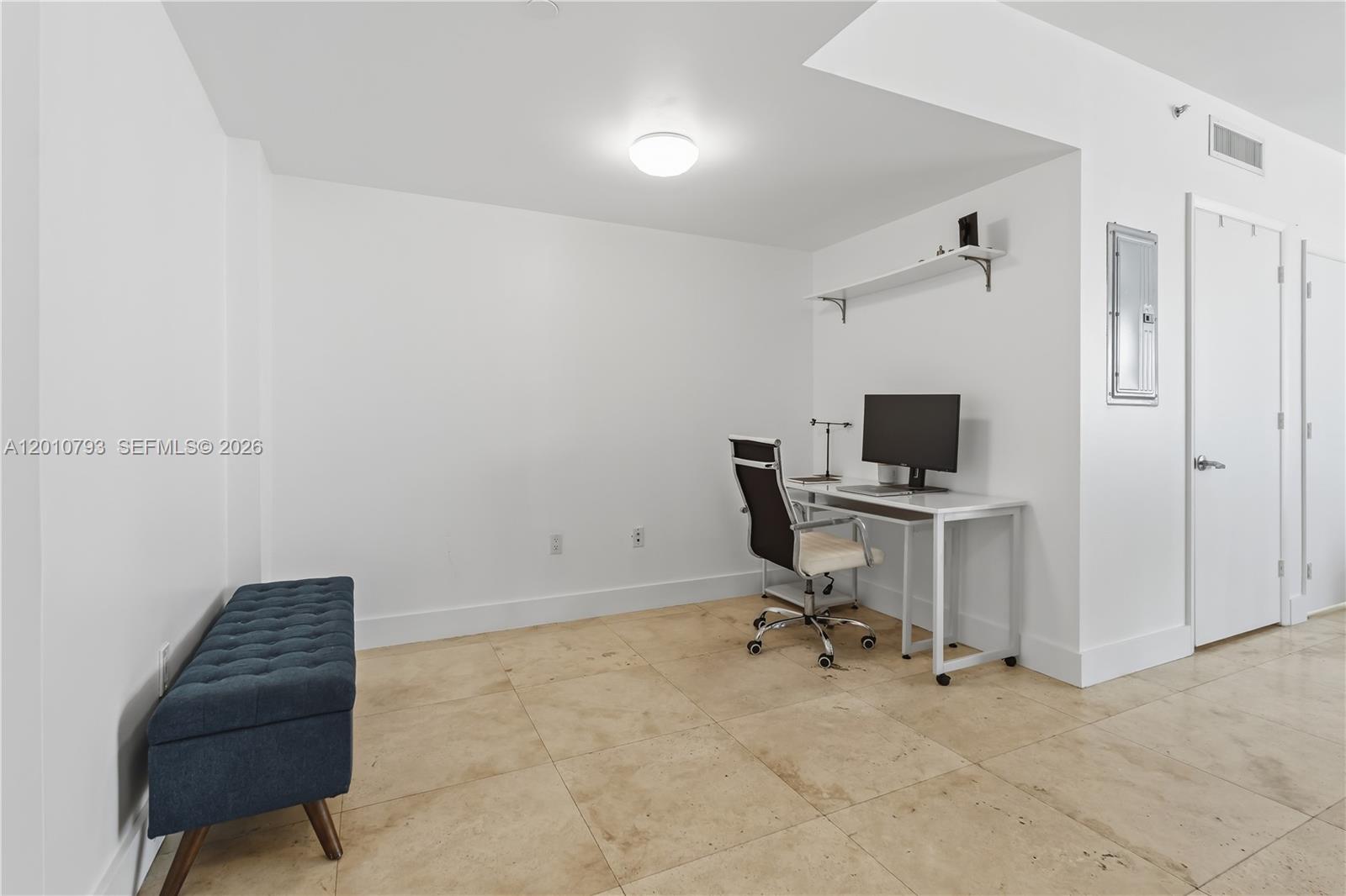 WIND CONDO - Residential
