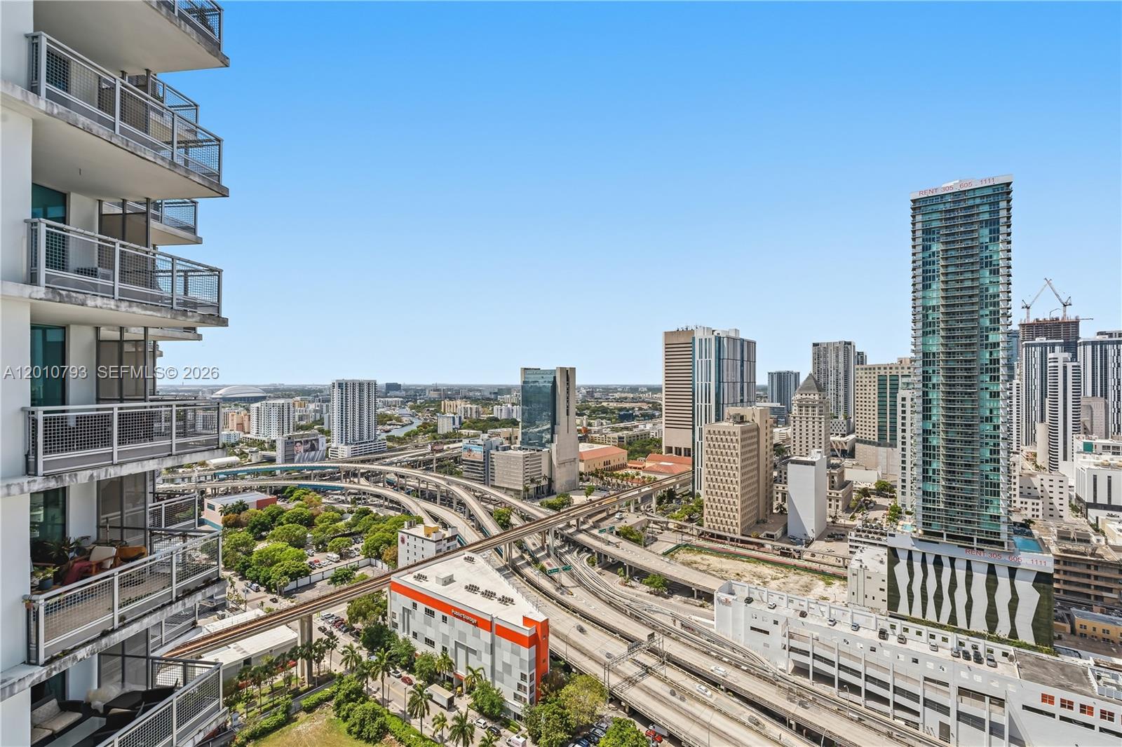 WIND CONDO - Residential