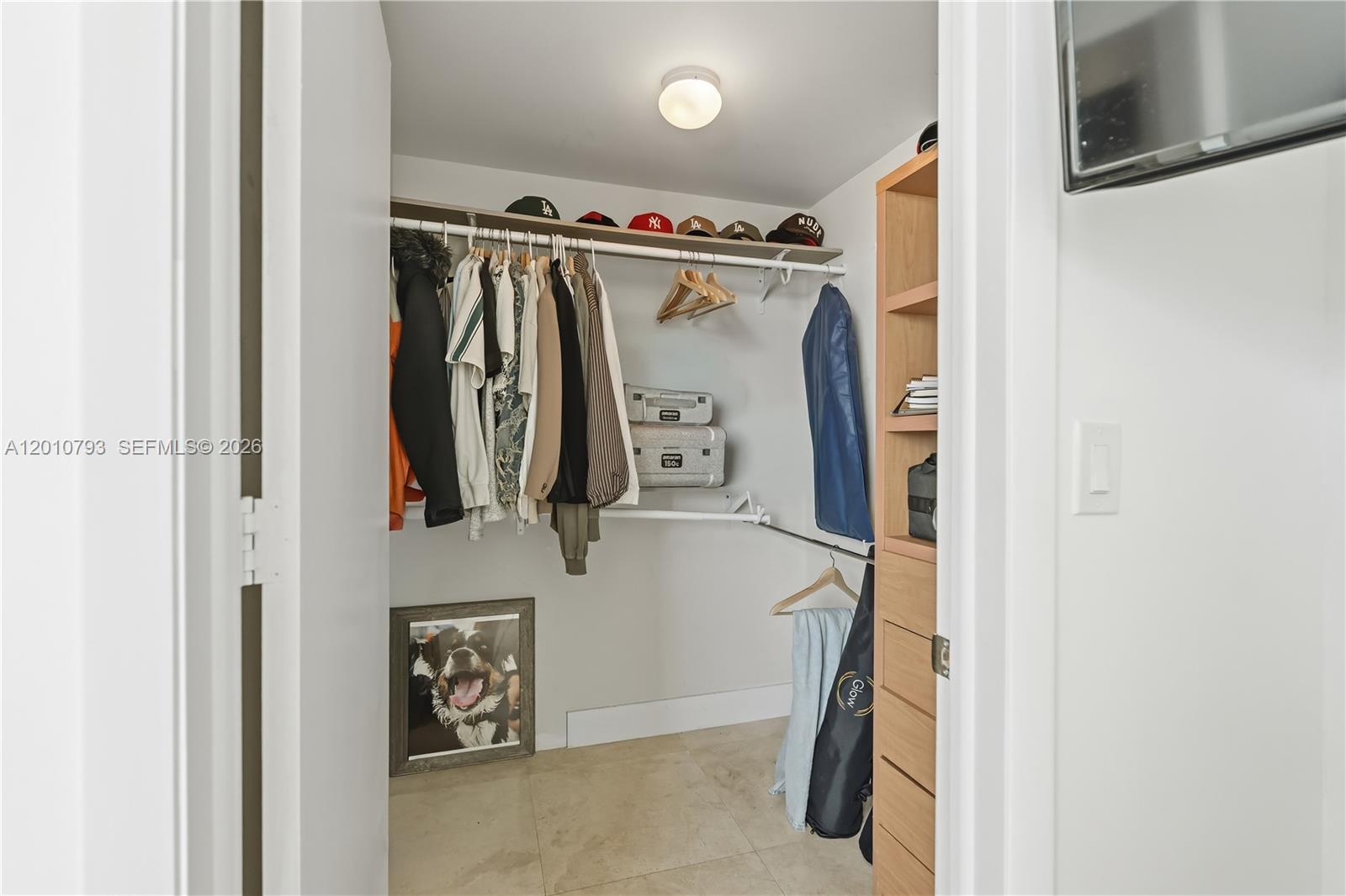 WIND CONDO - Residential