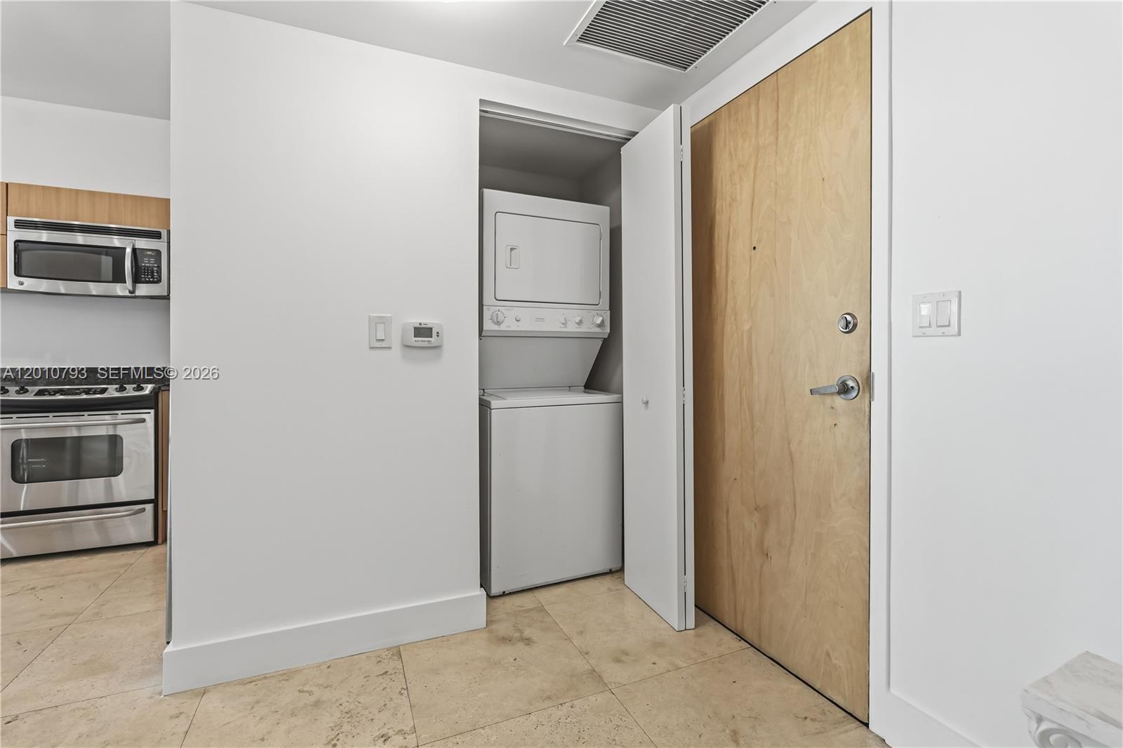 WIND CONDO - Residential