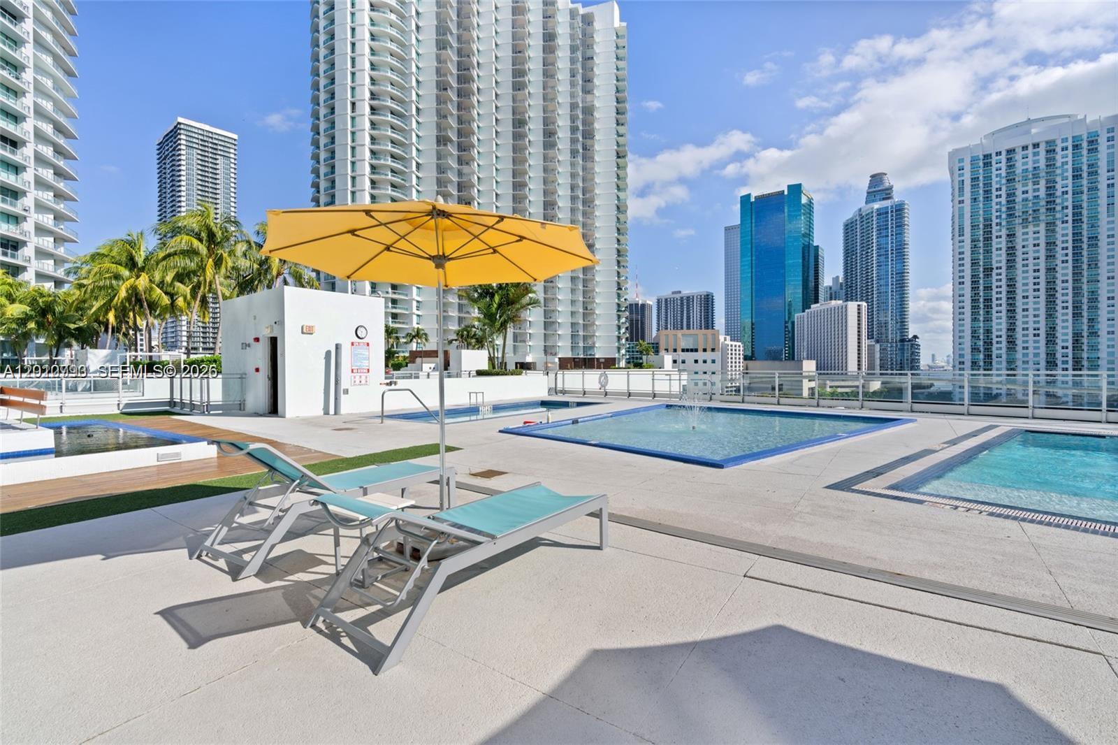 WIND CONDO - Residential