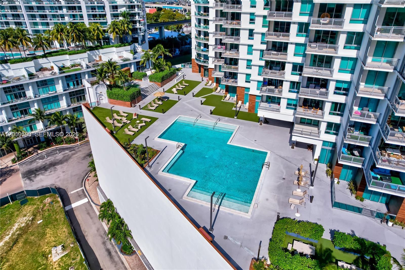WIND CONDO - Residential