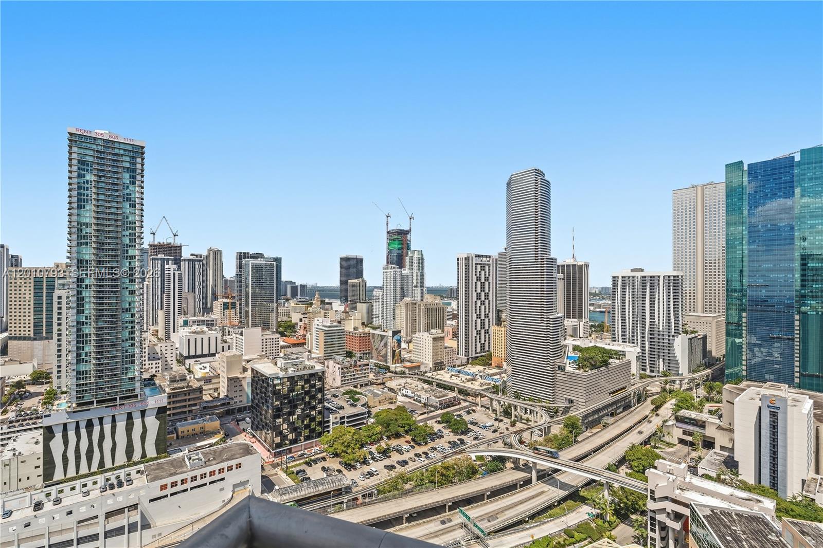 WIND CONDO - Residential
