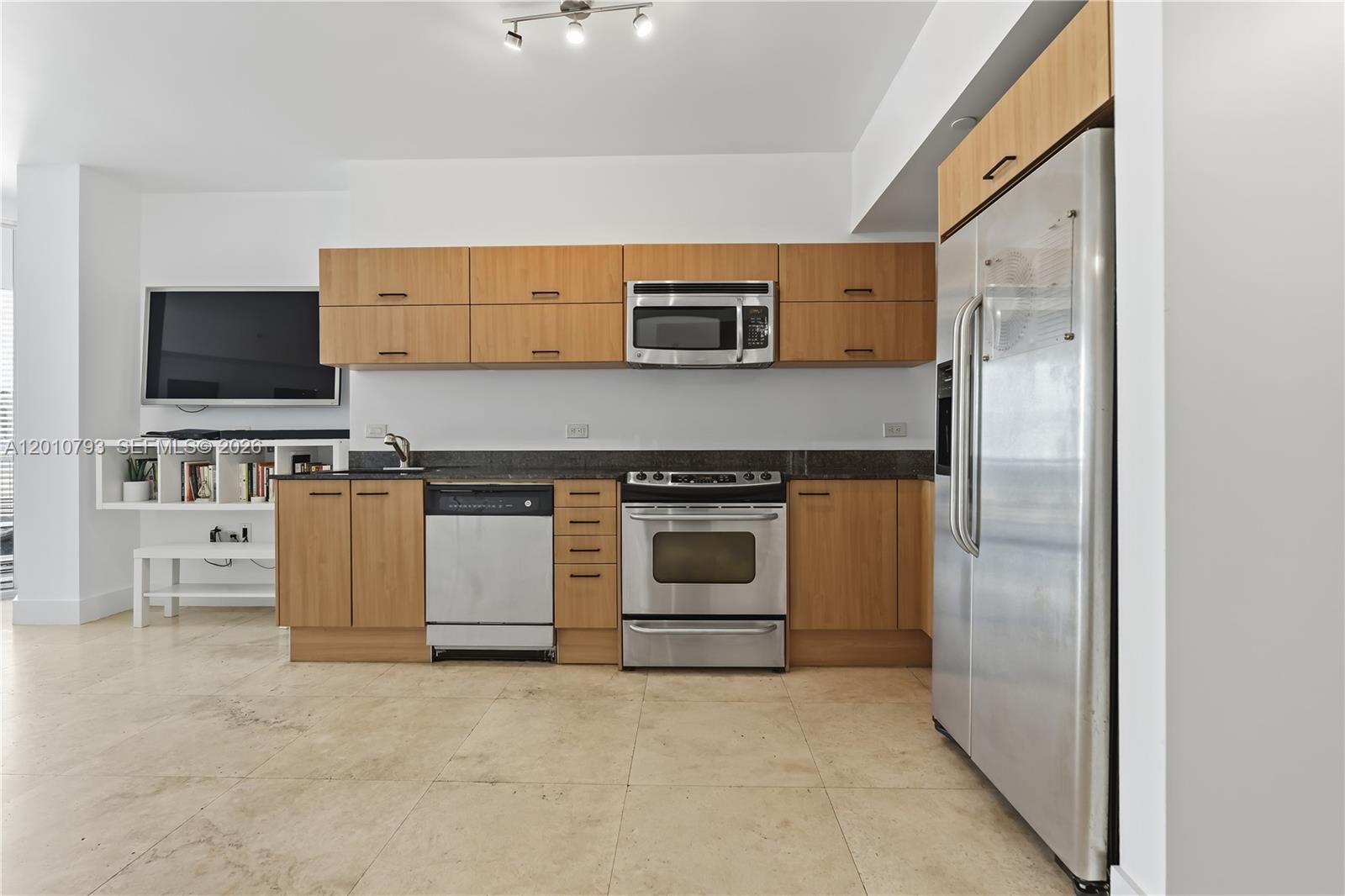 WIND CONDO - Residential