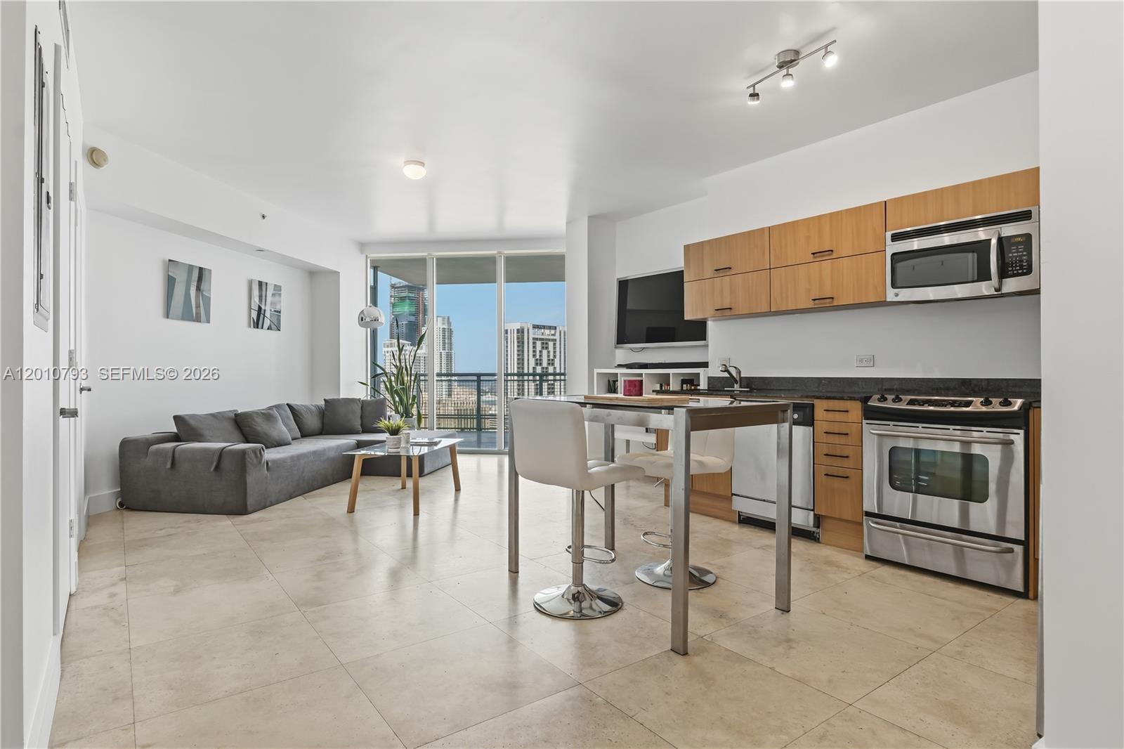 WIND CONDO - Residential