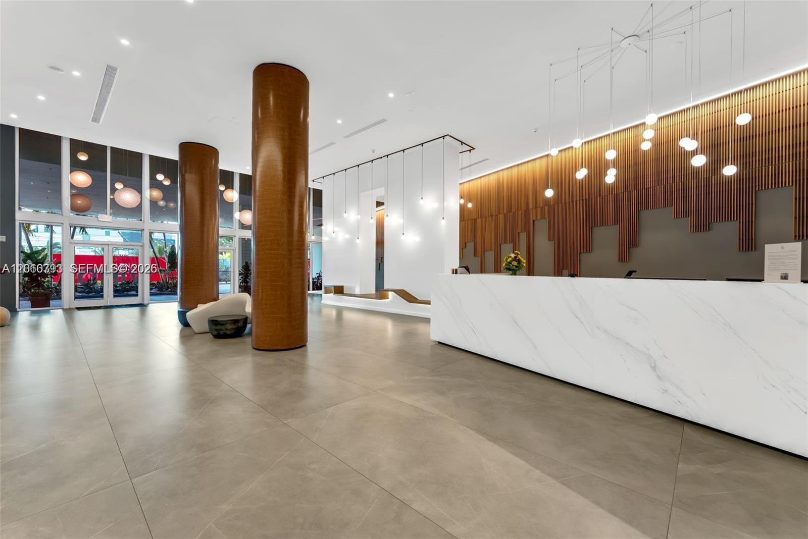 WIND CONDO - Residential
