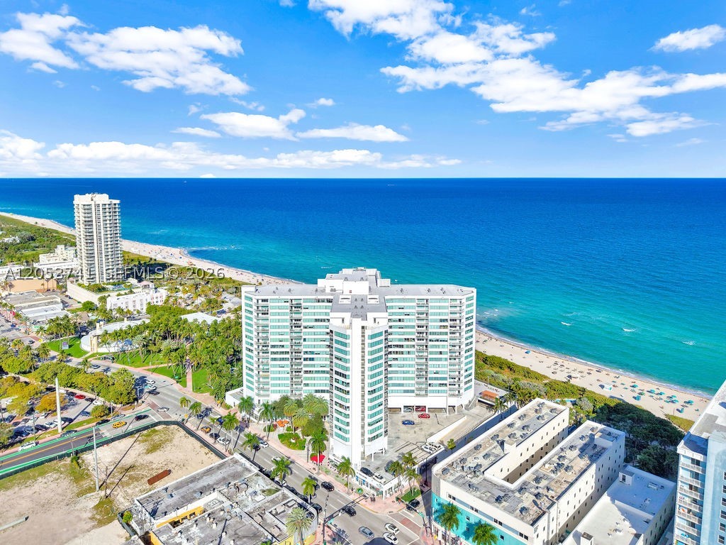 7135 Collins Ave 435