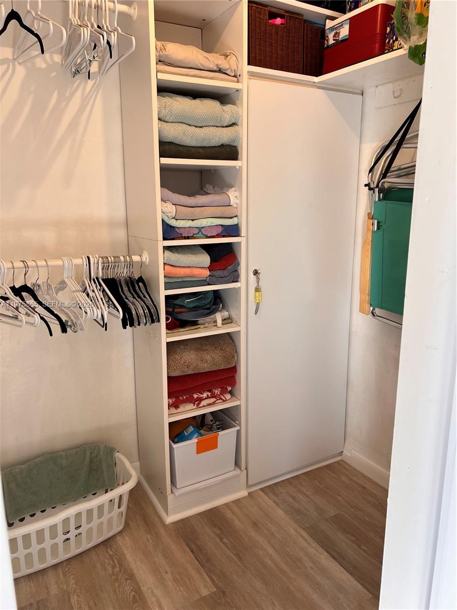 IMPERIAL WESTBURY CO-OP - Residential