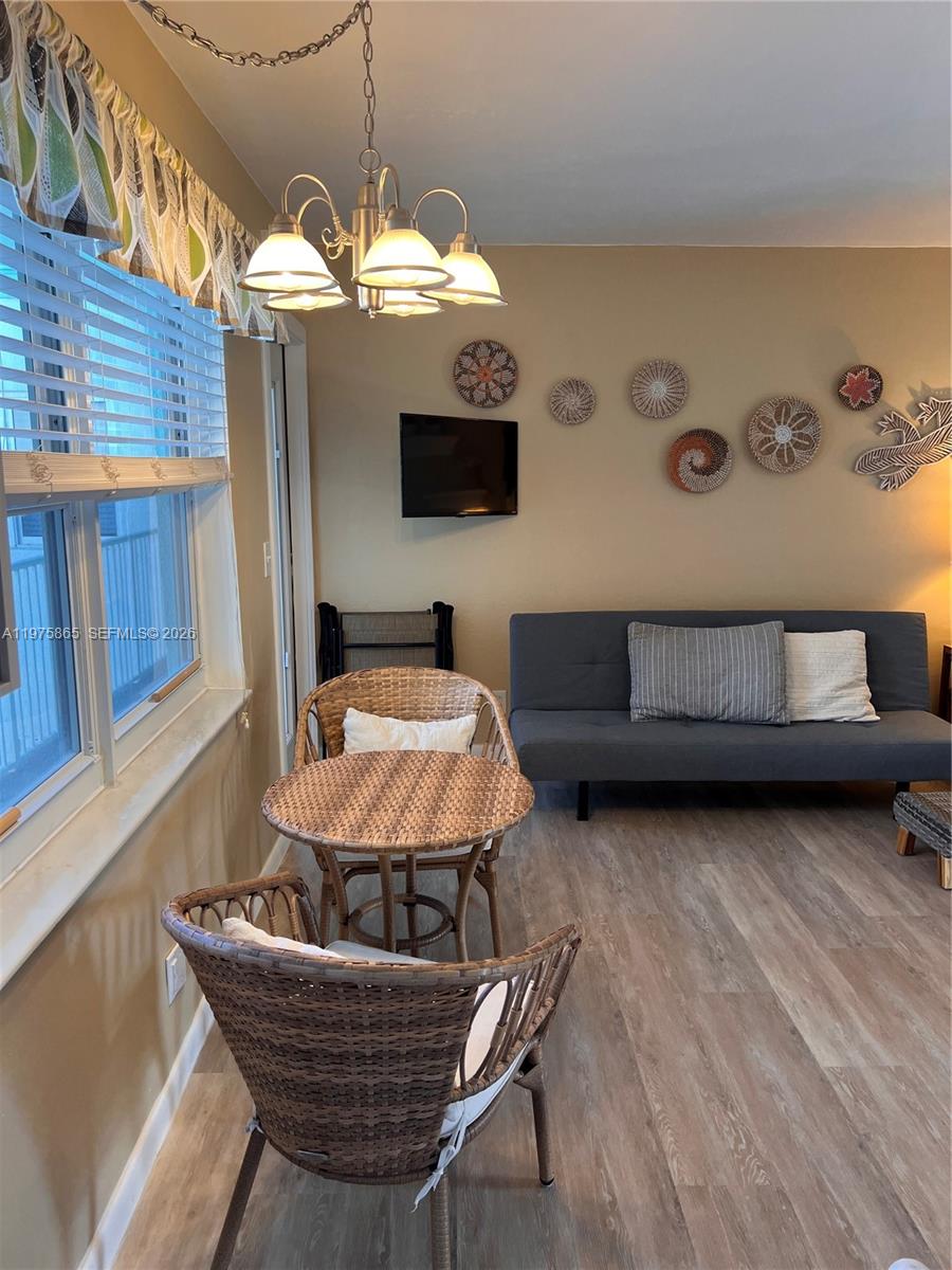 IMPERIAL WESTBURY CO-OP - Residential