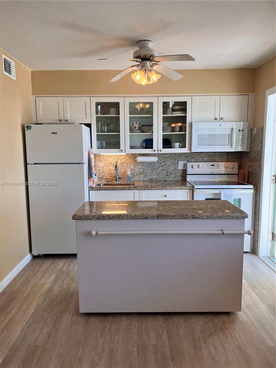 IMPERIAL WESTBURY CO-OP - Residential