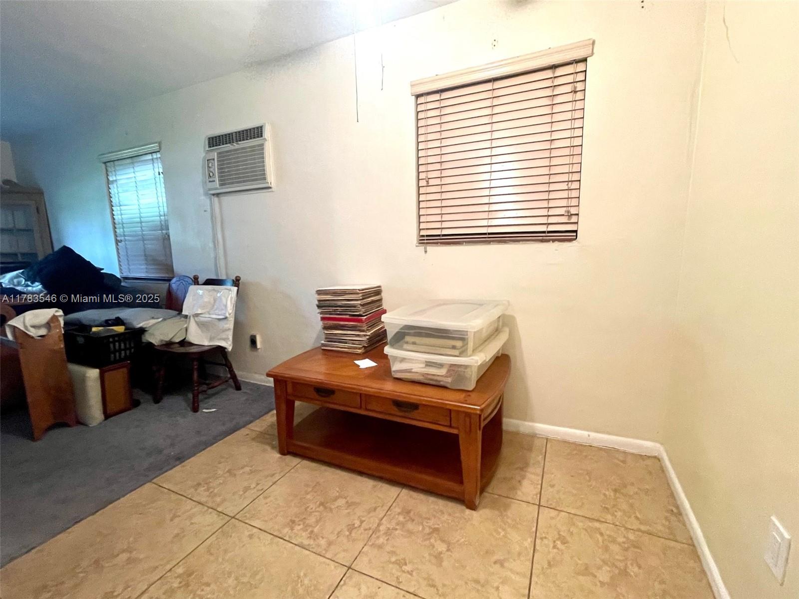 WESTWOOD LAKE 4TH ADDN - Residential