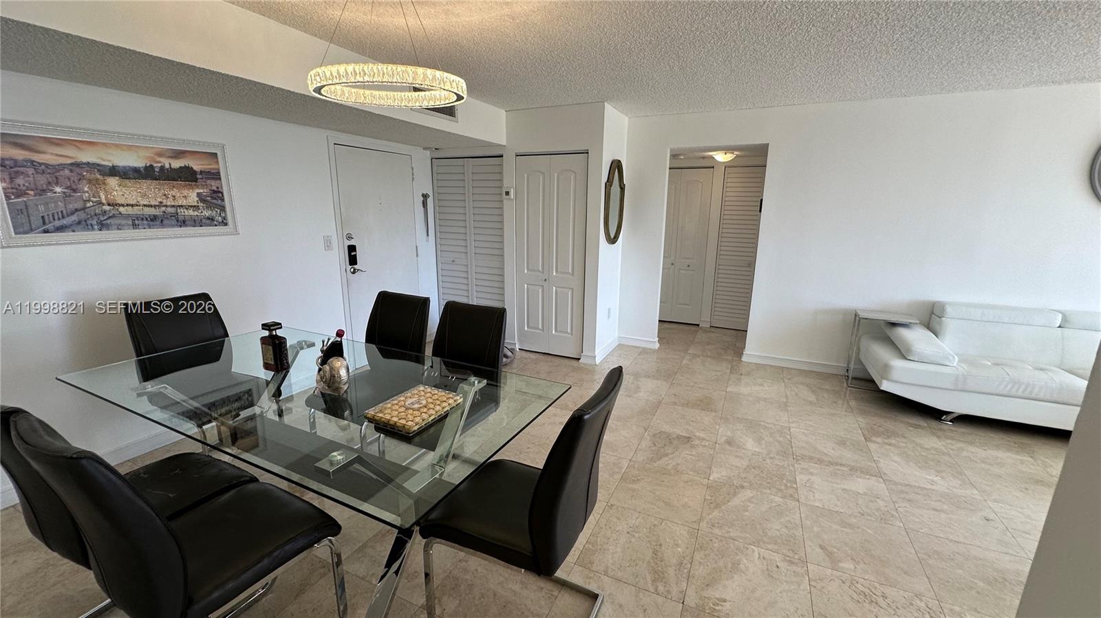 WINSTON TOWERS 600 CONDO - Residential Lease