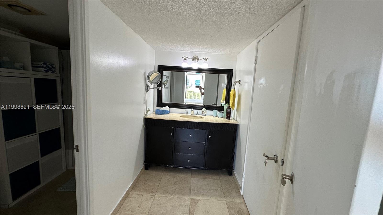 WINSTON TOWERS 600 CONDO - Residential Lease