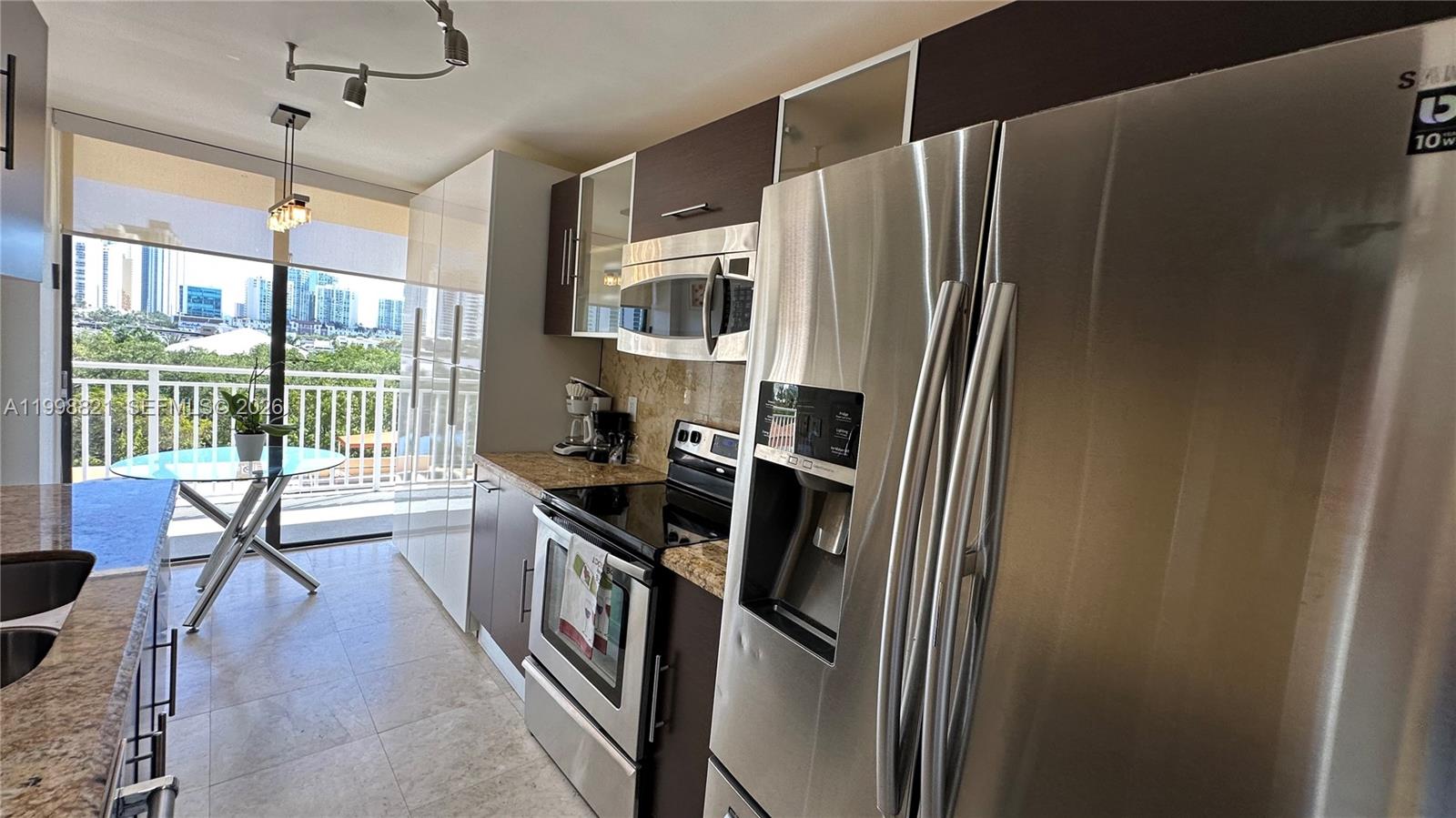 WINSTON TOWERS 600 CONDO - Residential Lease