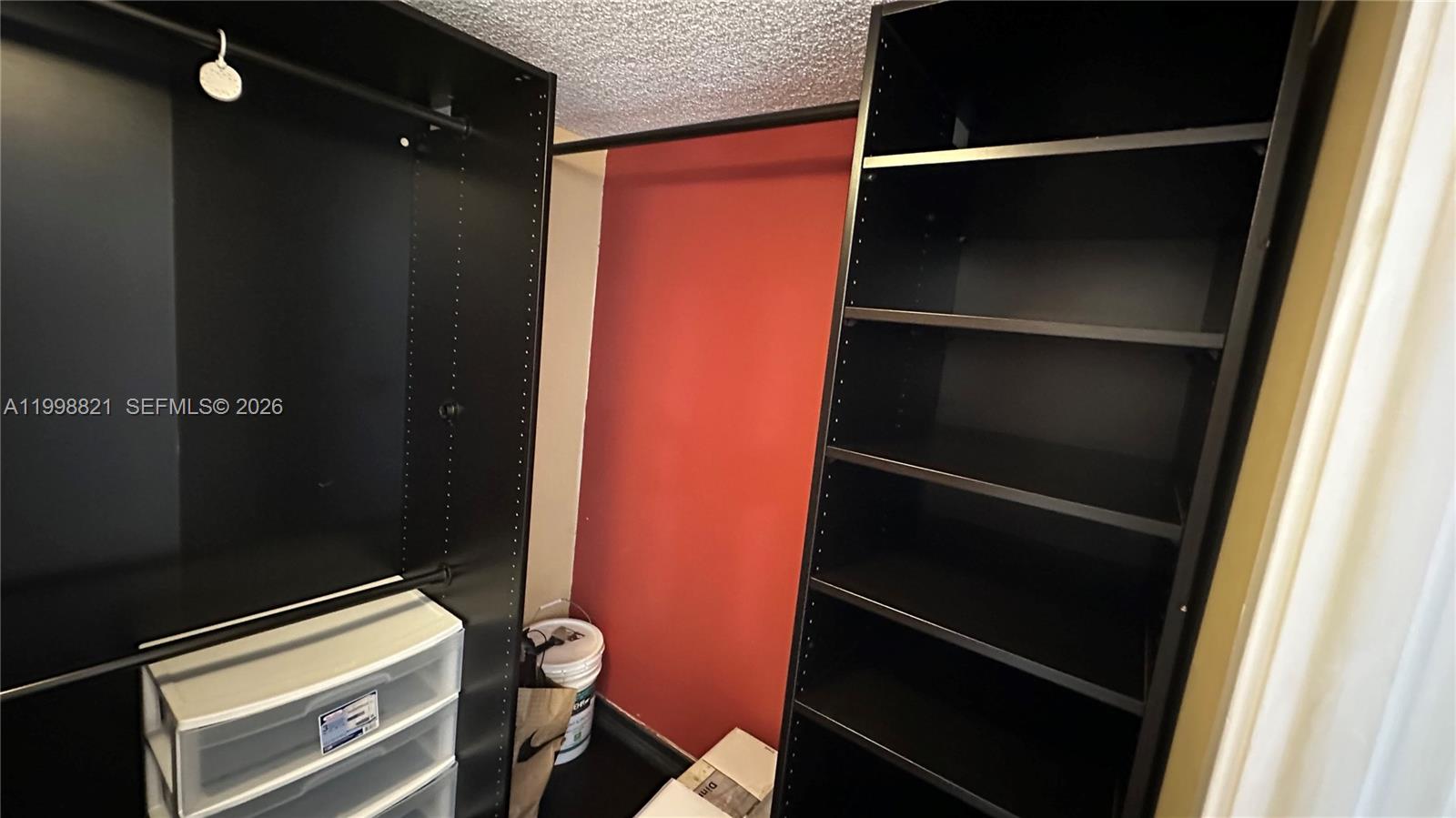WINSTON TOWERS 600 CONDO - Residential Lease
