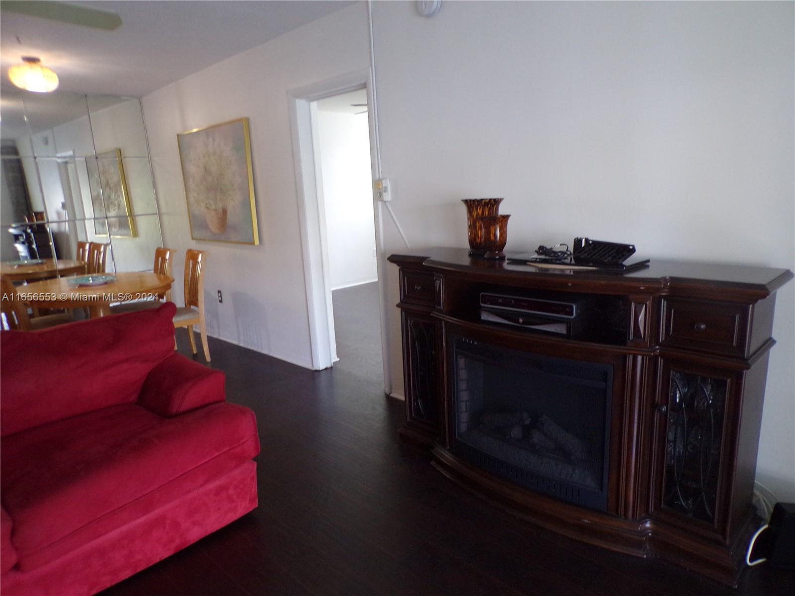 POINT EAST SEC 4 CONDO - Residential