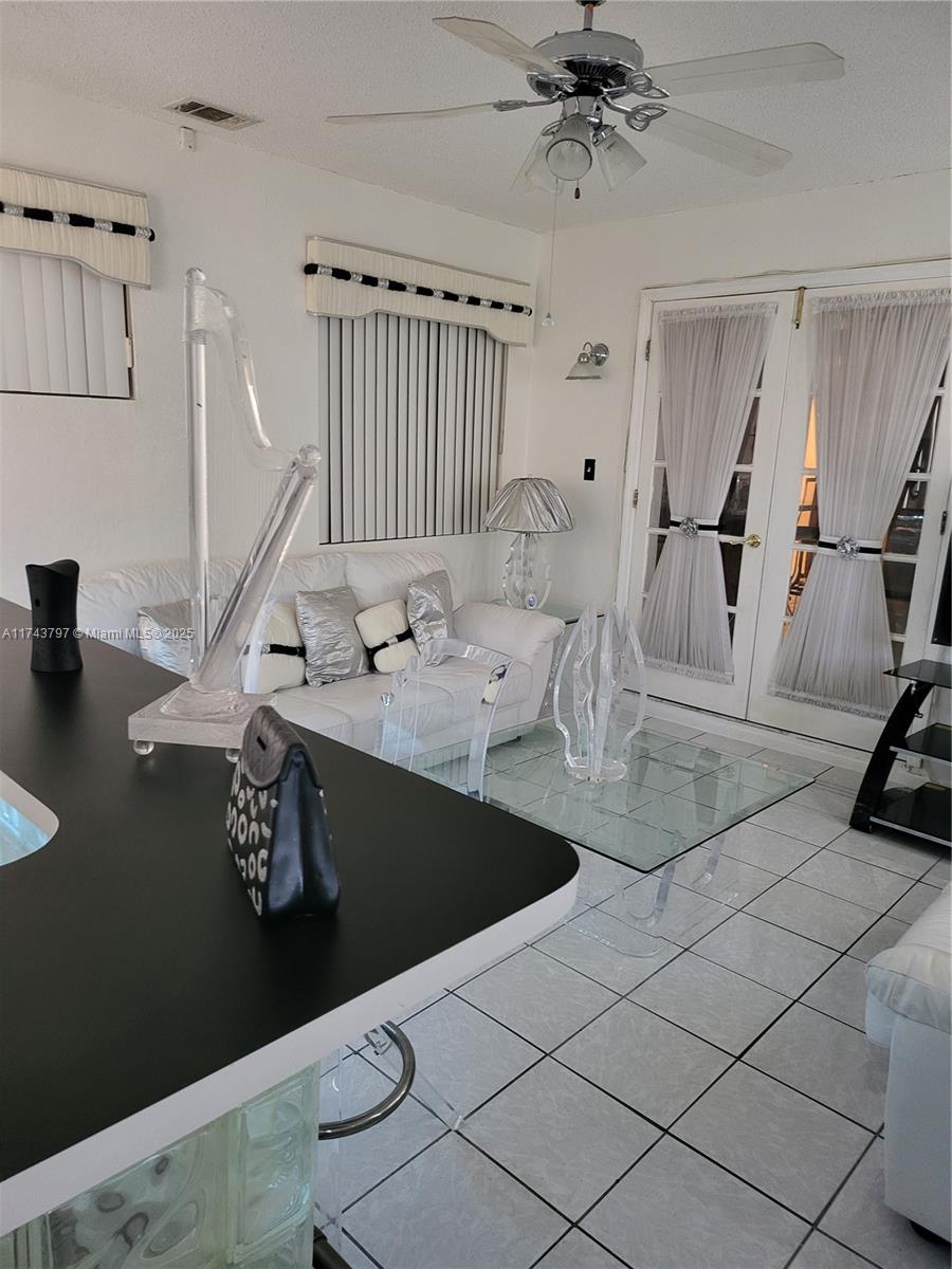 COUNTRY LAKE HOMES 2ND AD - Residential