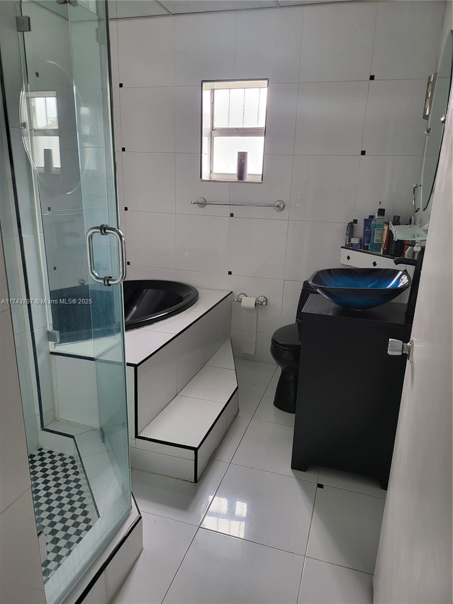 COUNTRY LAKE HOMES 2ND AD - Residential