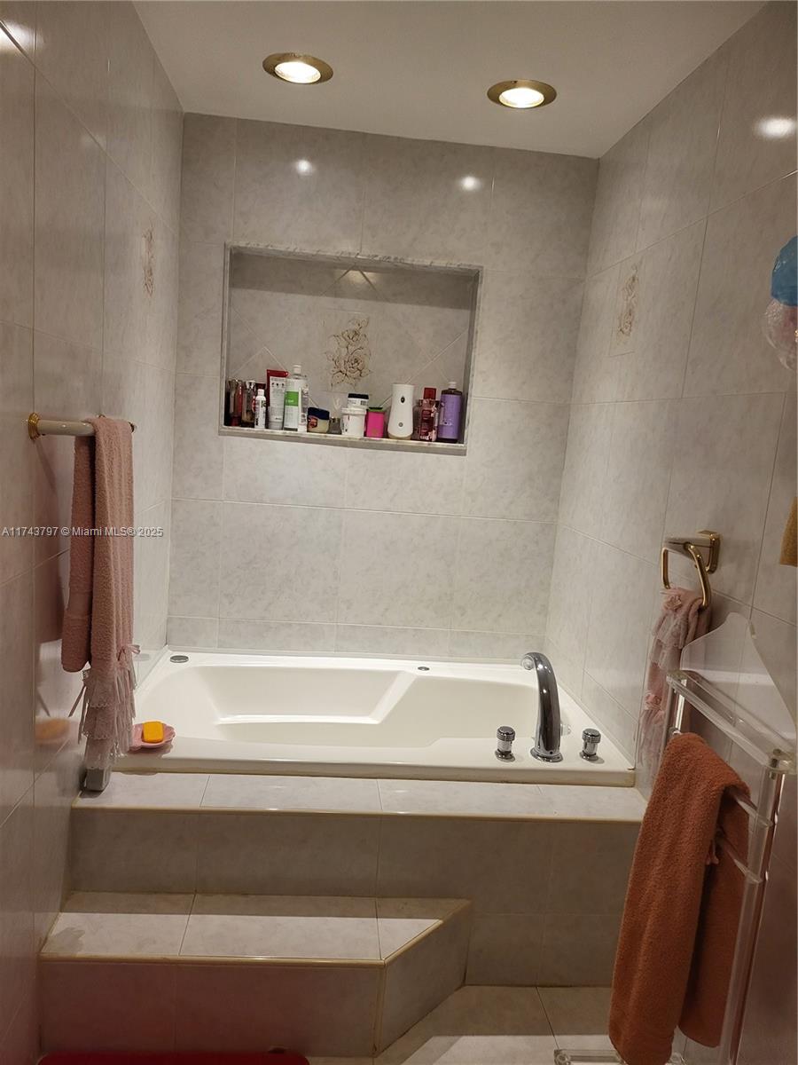 COUNTRY LAKE HOMES 2ND AD - Residential