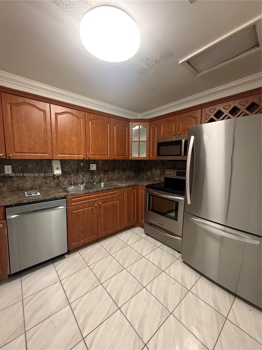 Rental Property at 12831 Sw 43rd Dr 247-A, Miami, Broward County, Florida - Bedrooms: 3 
Bathrooms: 1  - $2,300 MO.