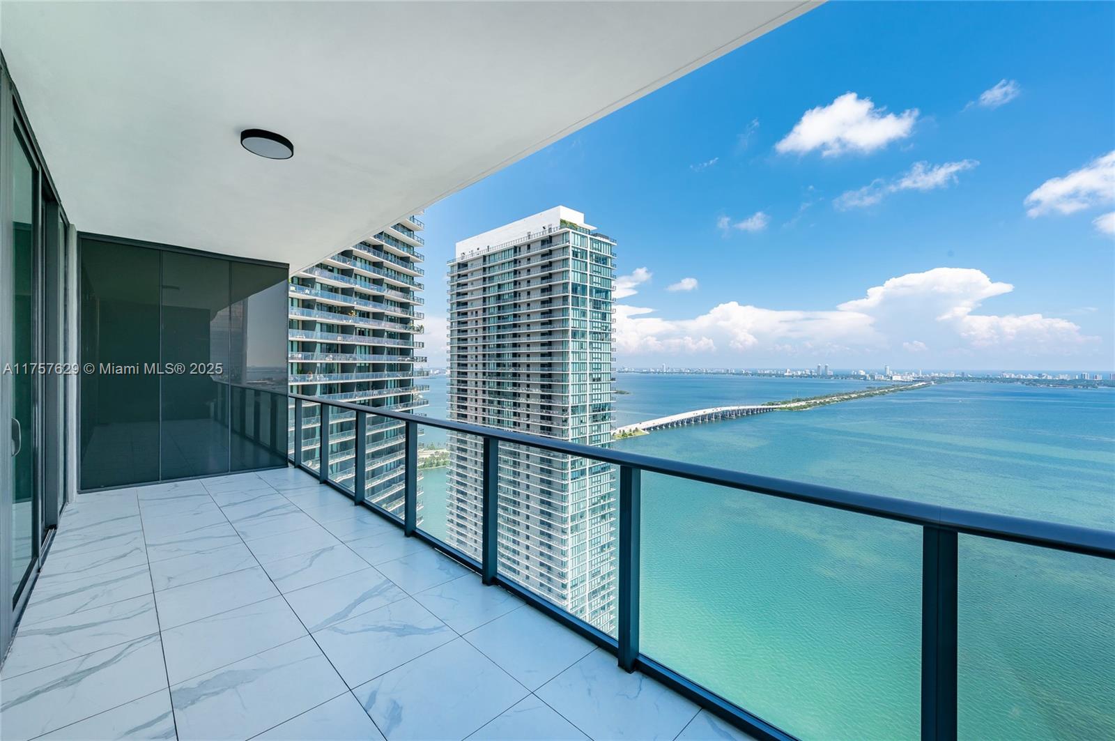 GRAN PARAISO CONDO - Residential