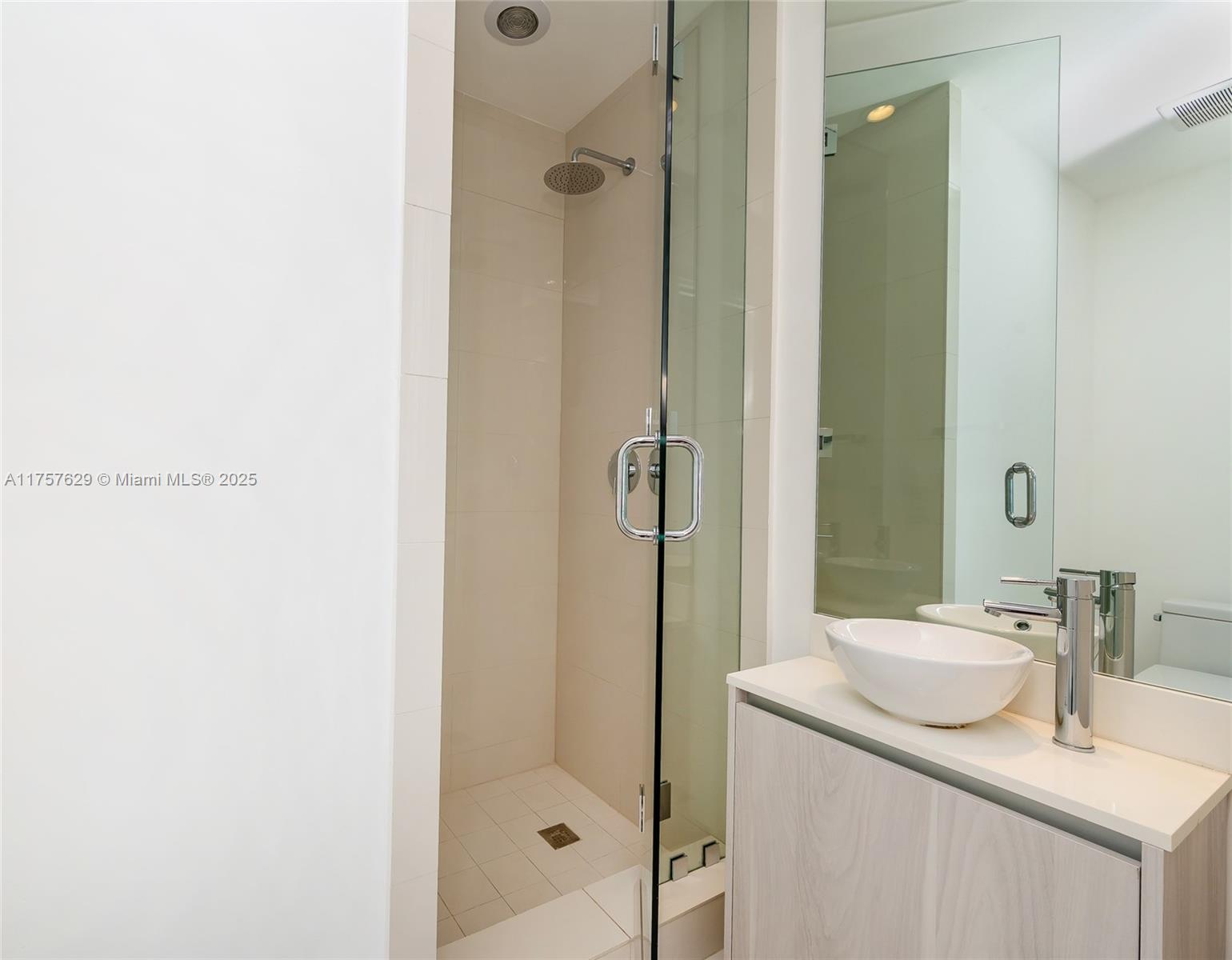 GRAN PARAISO CONDO - Residential