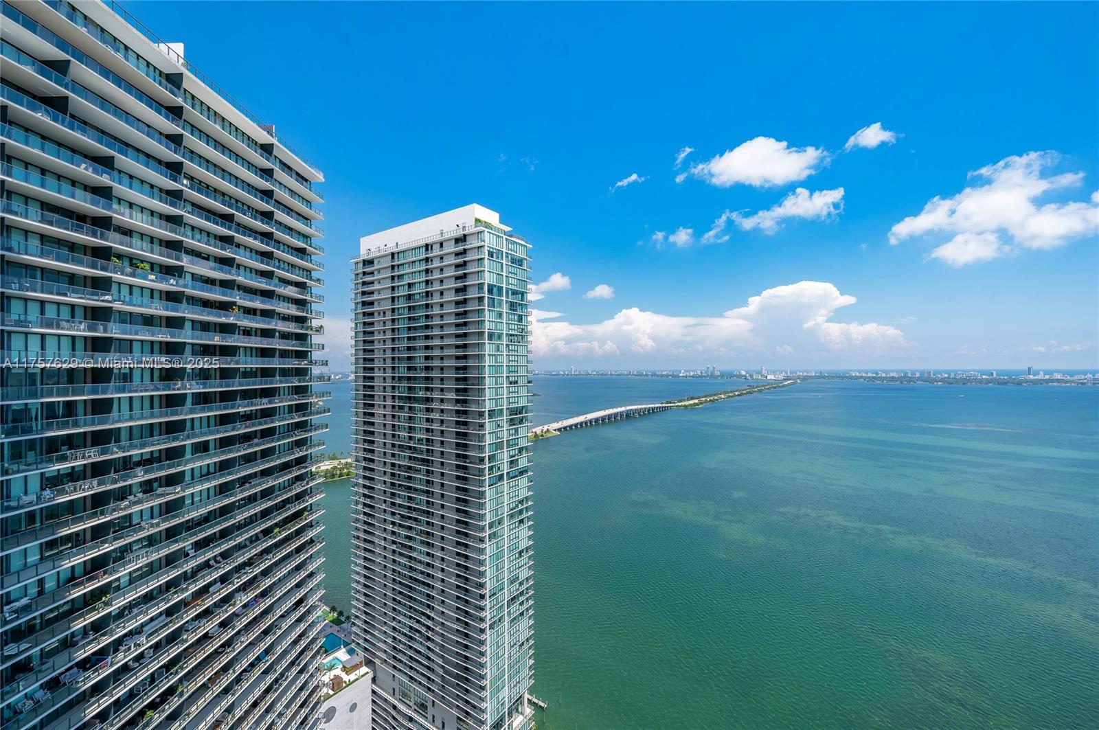 GRAN PARAISO CONDO - Residential