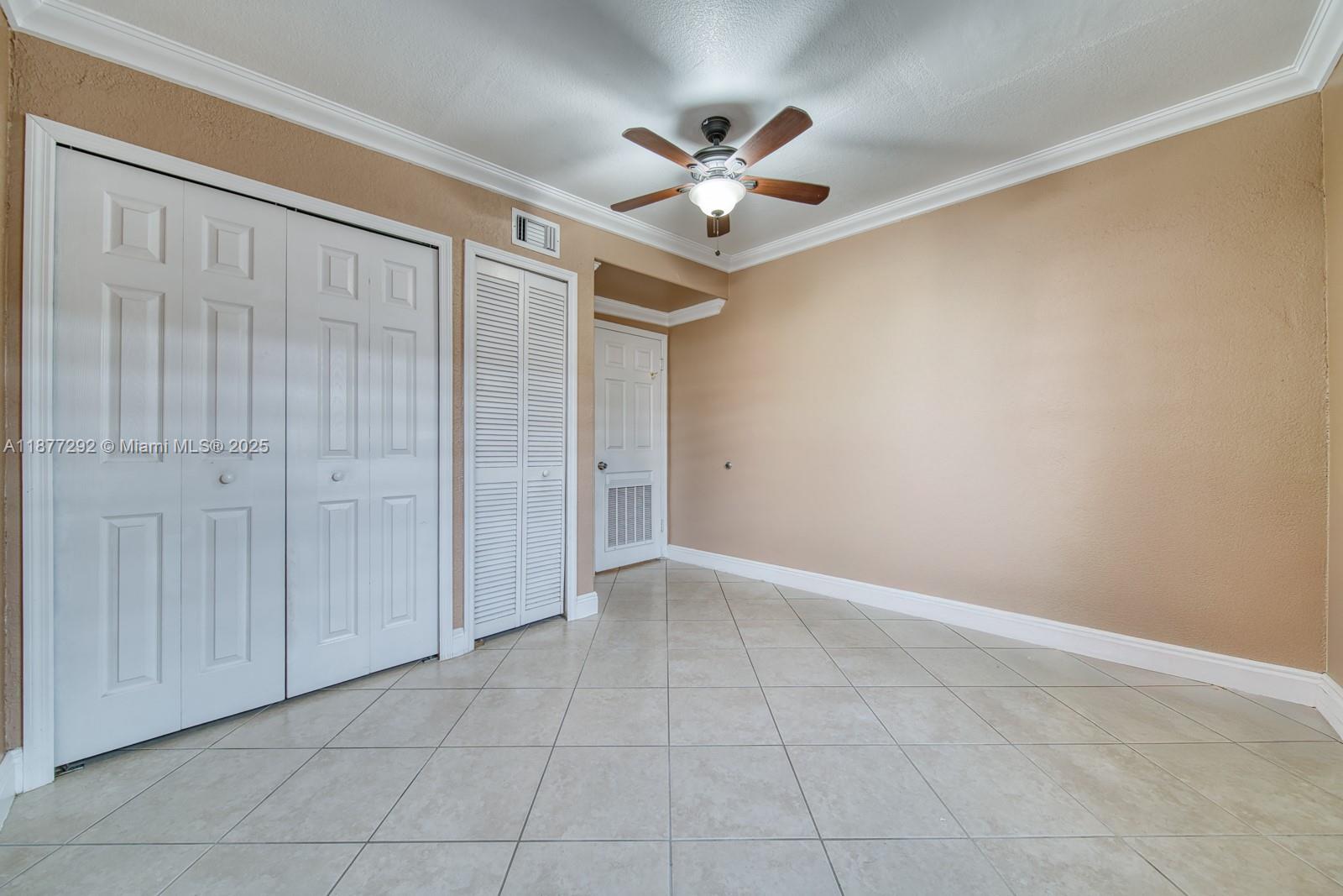 INGLESIDE PARK - Residential