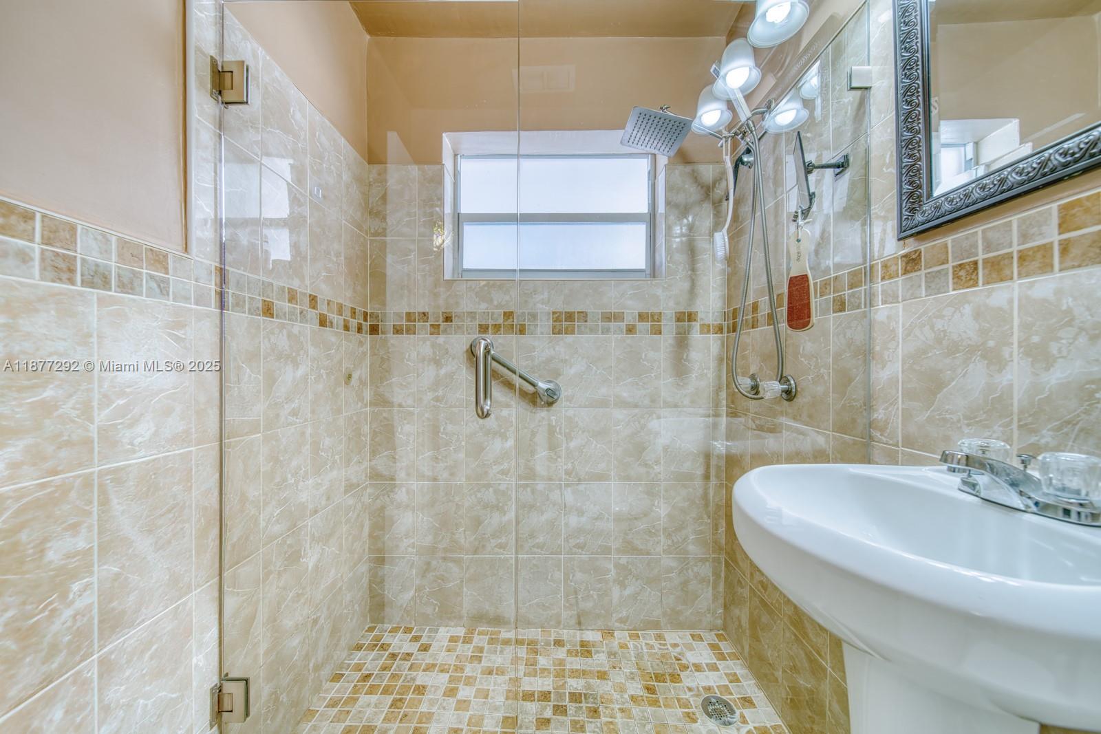 INGLESIDE PARK - Residential