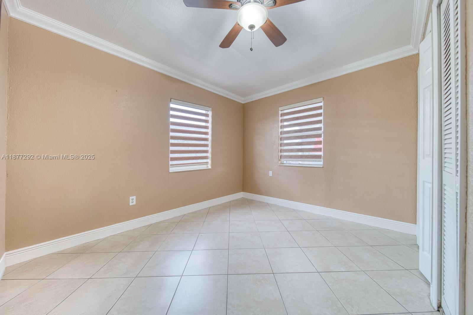 INGLESIDE PARK - Residential