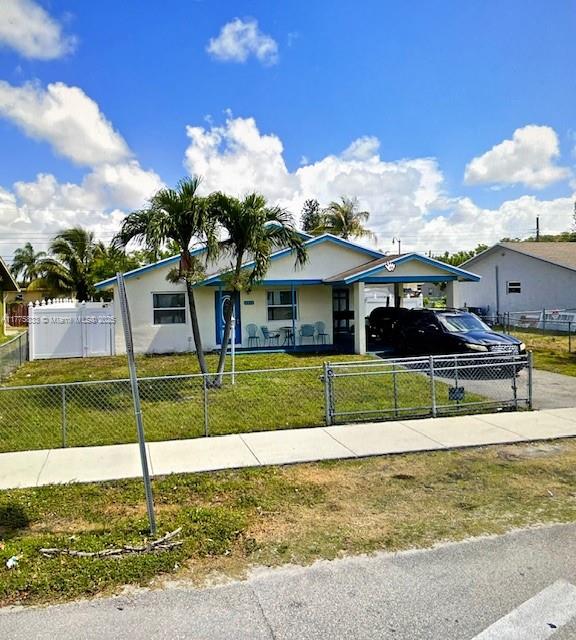 Online Auction Ends April 09, 2025 at 10:00 AM EST. Explore a great opportunity in Pompano Beach with 3-bedrooms and 2-bathrooms! Conveniently located near shopping, dining, parks, and major roadways, this property offers a perfect blend of accessibility and potential. An auction deposit is required to bid, which will be applied to the sale price of the winning bid. Sold As-is. Explore more details and submit your bid through Federa.