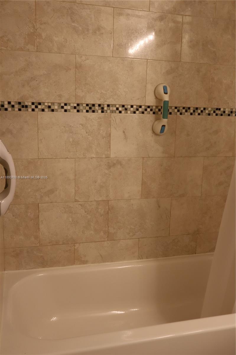 GATELAND RESIDENTIAL PLAT - Residential Lease