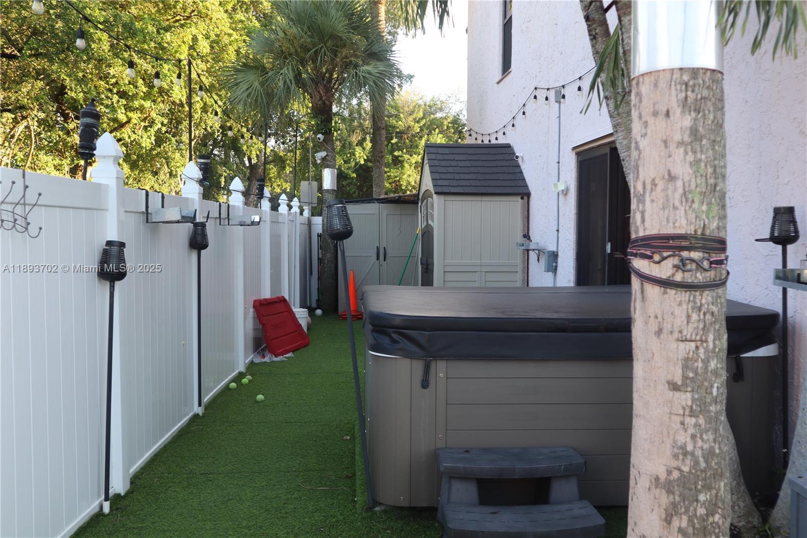GATELAND RESIDENTIAL PLAT - Residential Lease
