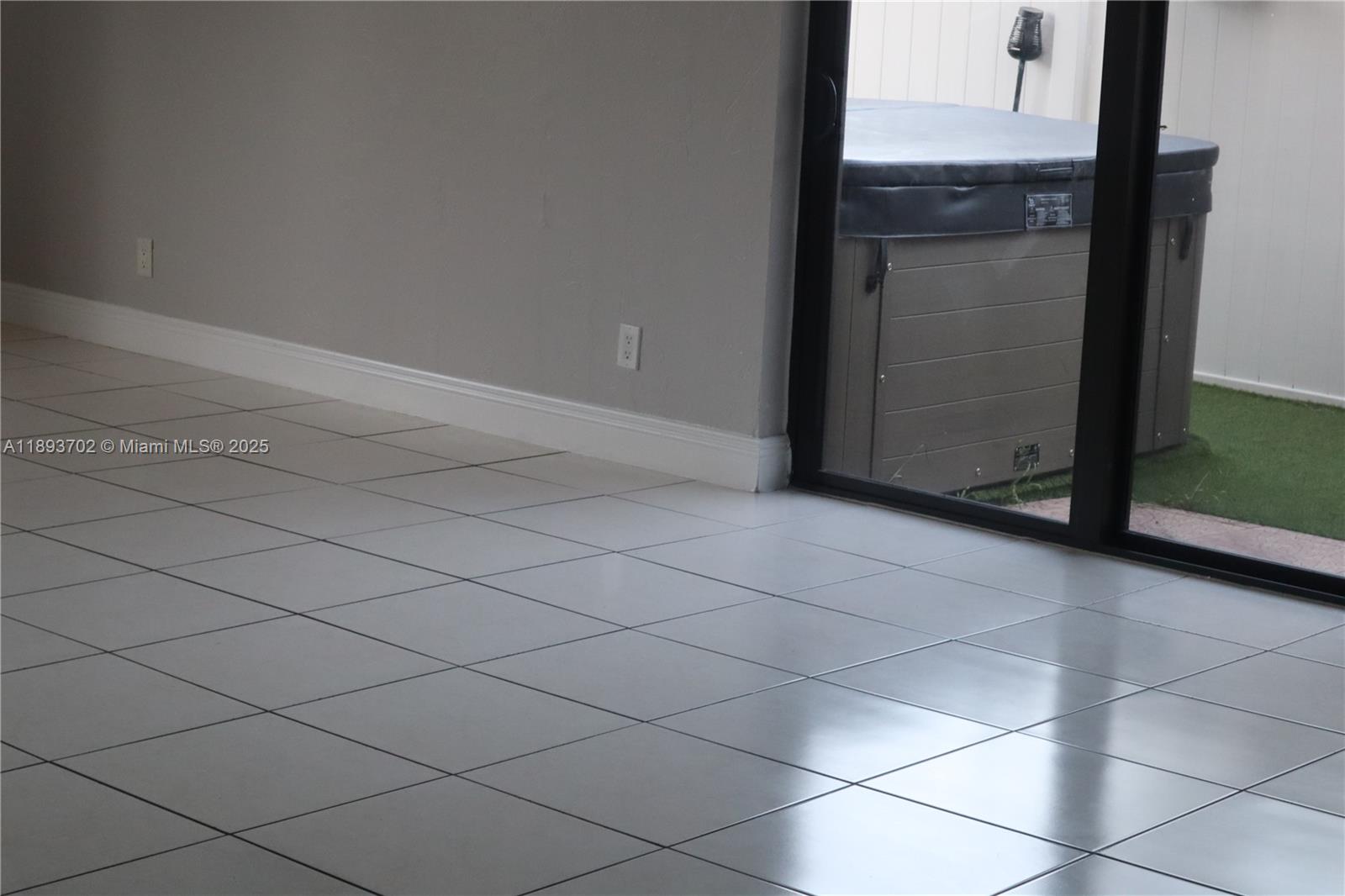 GATELAND RESIDENTIAL PLAT - Residential Lease