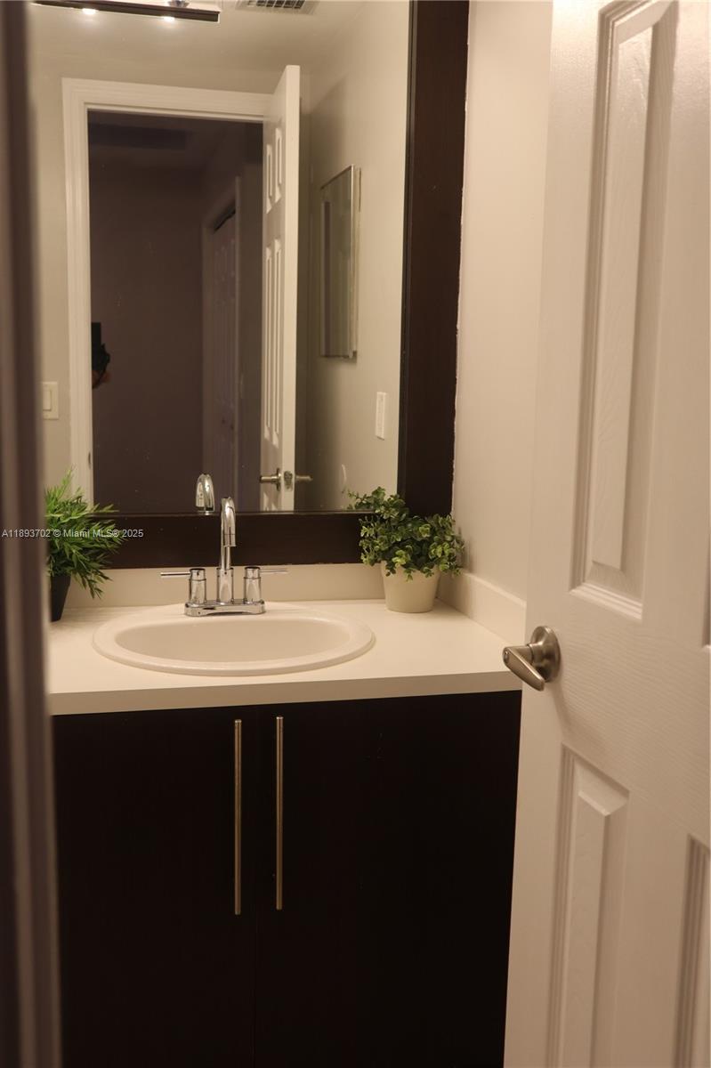 GATELAND RESIDENTIAL PLAT - Residential Lease