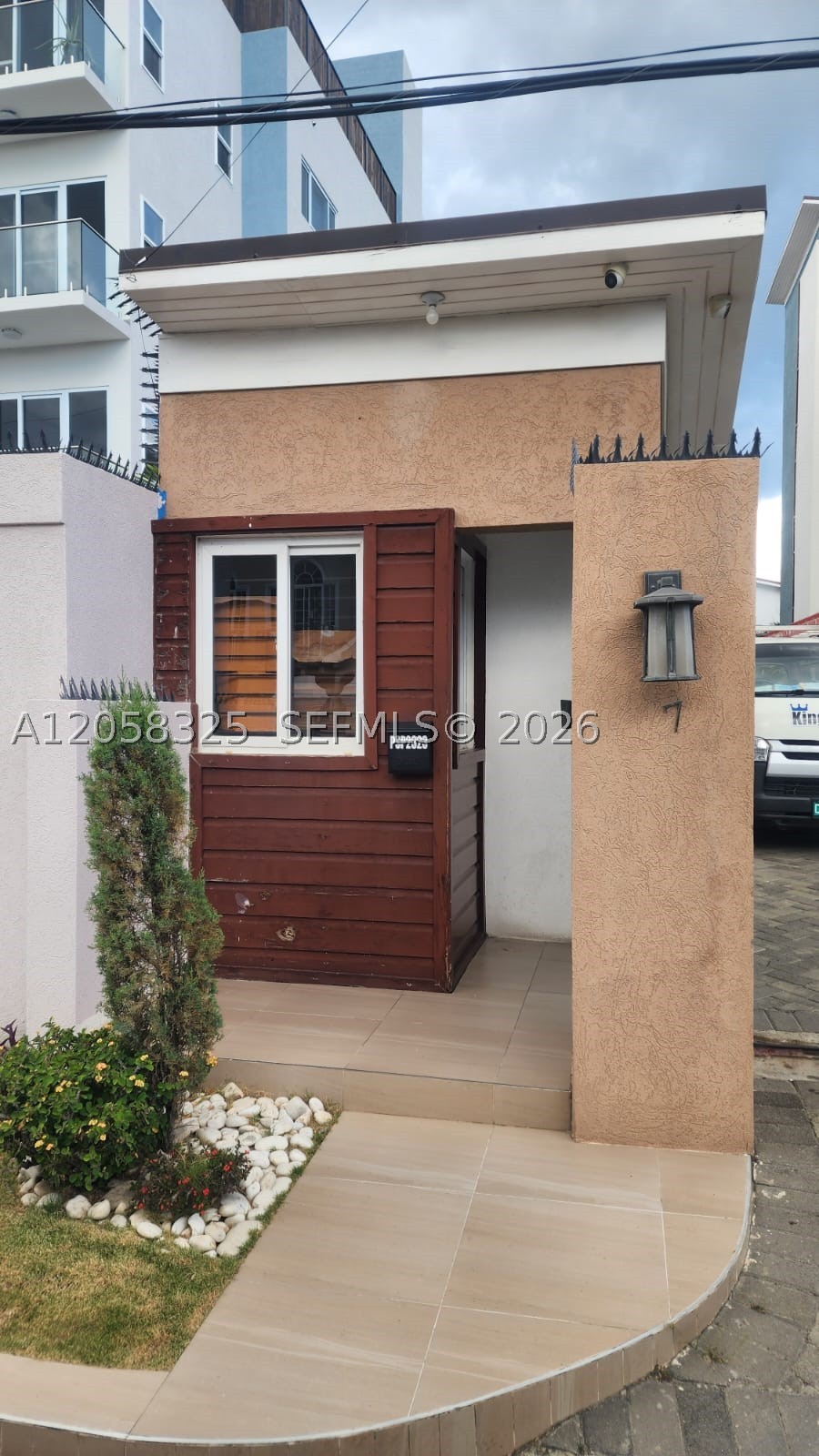 7 Roseneath Avenue, New Kingston D
