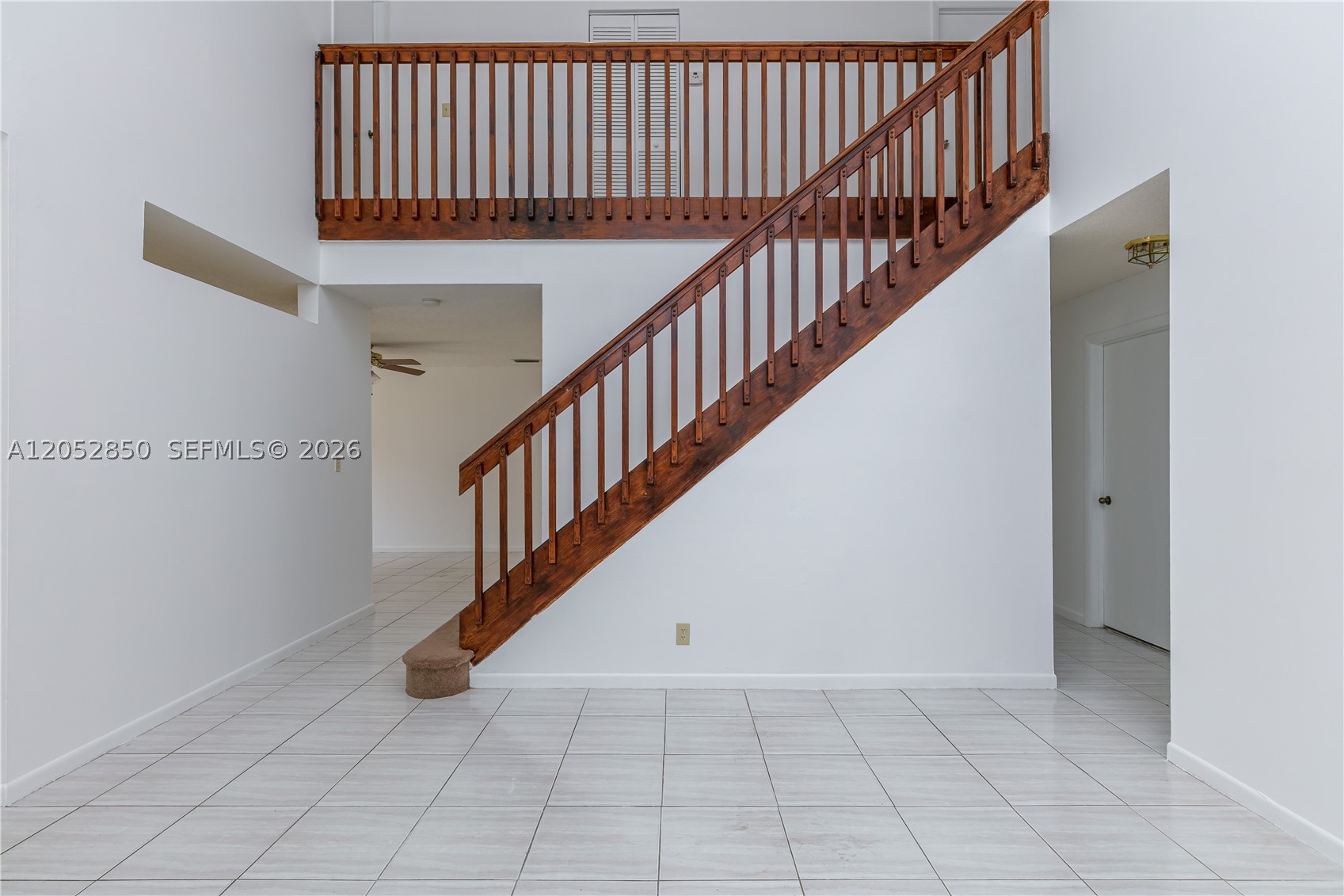 2592 W Saratoga Dr
