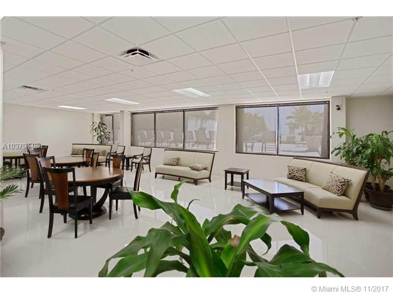 THE GEORGIAN CONDO - Residential Lease