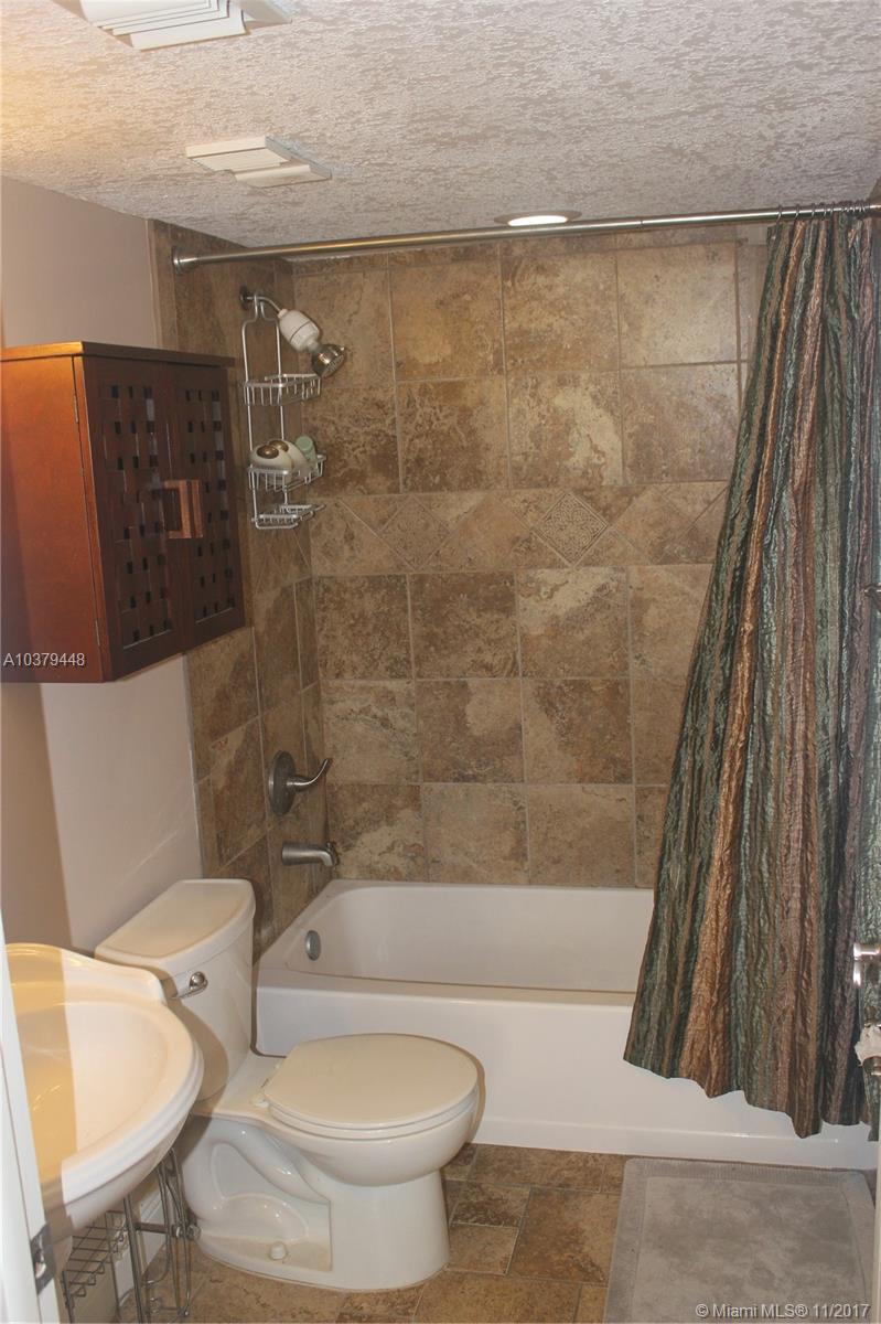 THE GEORGIAN CONDO - Residential Lease