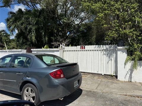 Photo of 25 NW 51st St, Miami, FL 33127 (MLS # A11904435) Photo of 25 NW 51st St, Miami, FL 33127 (MLS # A11904435)