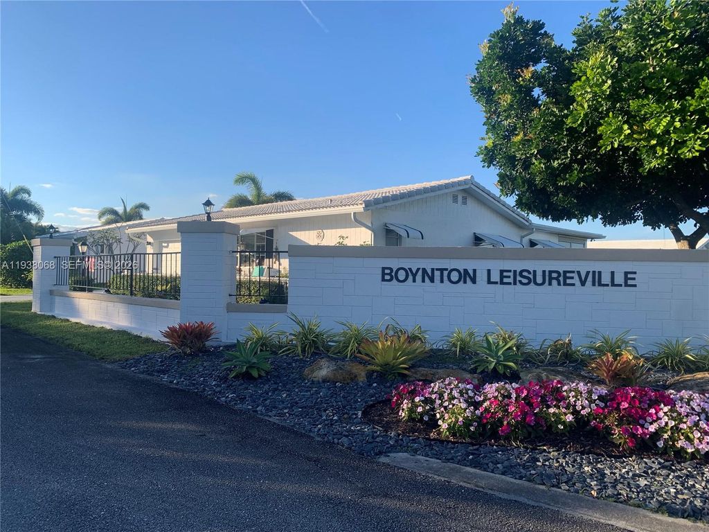 Photo of 1801 SW 22nd Way, Boynton Beach, FL 33426 (MLS # A11938068)