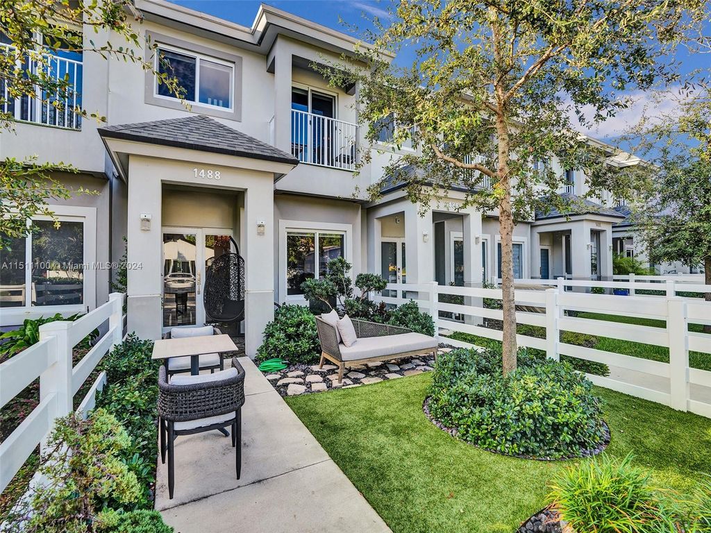 Photo of 1488 NE 34th St, Oakland Park, FL 33334 (MLS # A11511100)